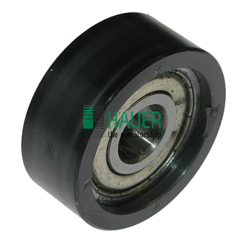 Roller with bearing